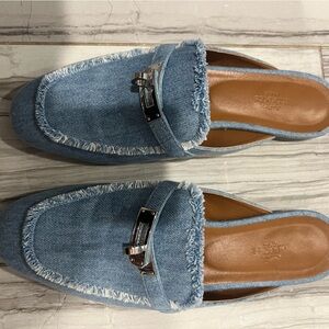 Hermes denim mule. Very good condition. Wore only 1x Pretty much brand new!